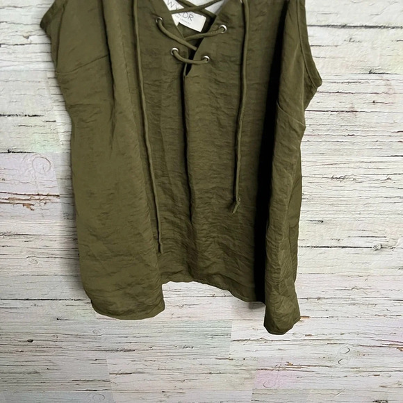 73. Wylder green  blouse tank top lace up size small - Picture 2 of 7